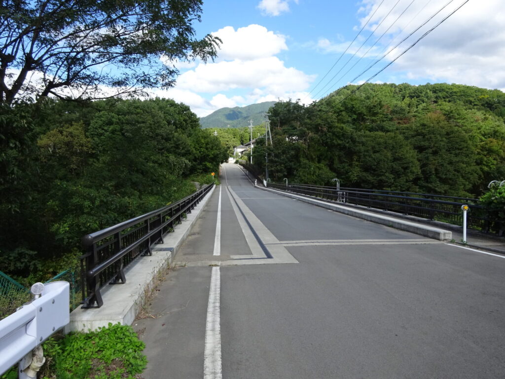 2017【鋼製高欄夏端橋L=123.0m】施工後全景（1）
